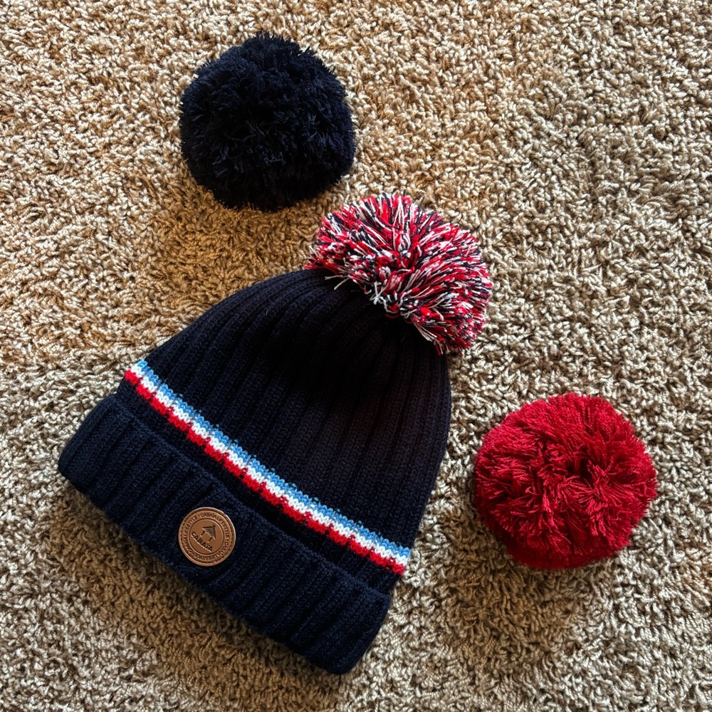 Cabaïa Y2K NWT Striped Preppy Casual Basics Outdoors Winter Pom Pom Knitted Hat